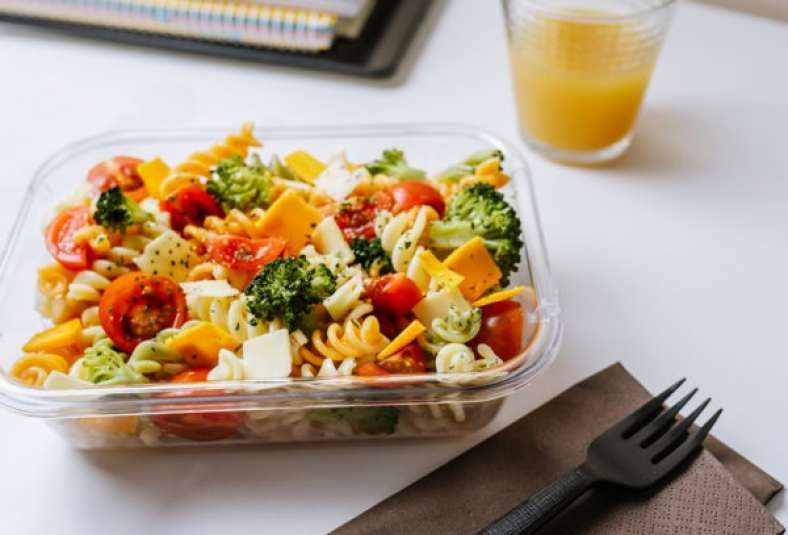 Cómo preparar almuerzos saludables para llevar al trabajo: ¡Guía práctica para ahorrar tiempo y comer bien!