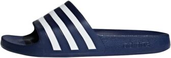 Adidas vuelve a dar en el clavo con las Adilette Aqua: prácticas, versátiles y con ocasión en Amazon